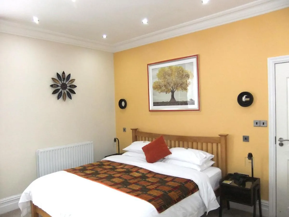Fourrooms - Couples Only Blackpool Bed & Breakfast