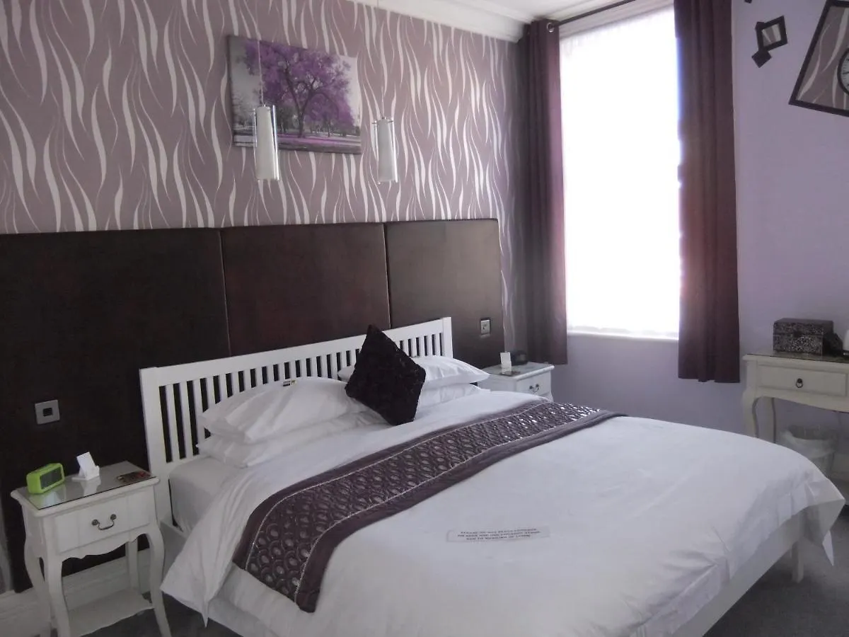 Fourrooms - Couples Only Blackpool 5*,