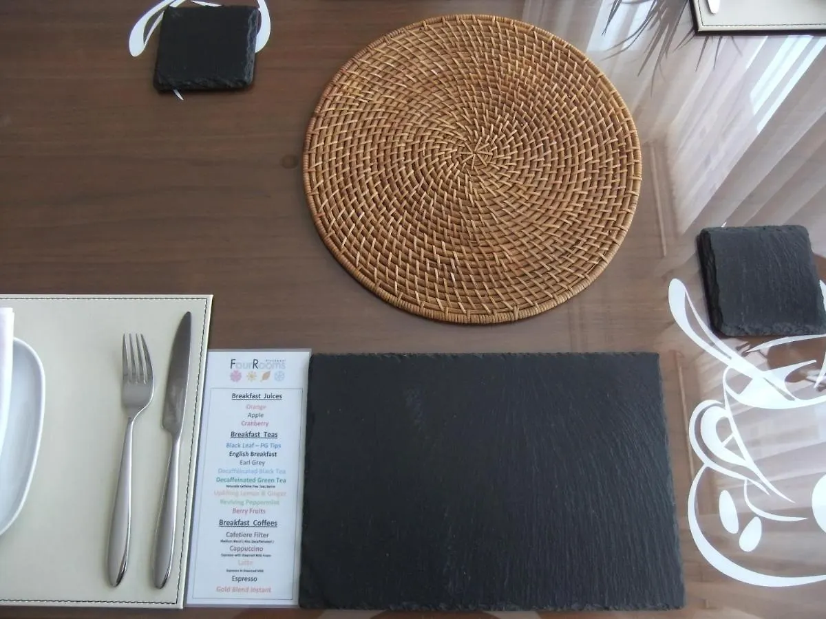 Bed & Breakfast Fourrooms - Couples Only Blackpool